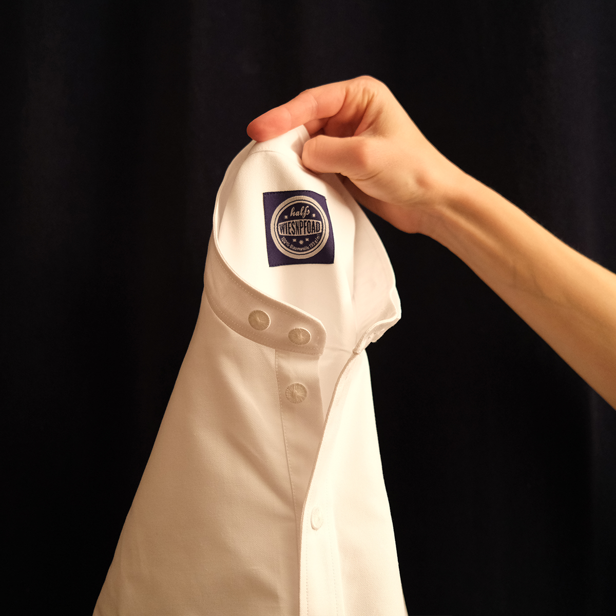 Wiesnpfoad - weißes Pfoad Trachtenhemd mit Stehkragen von halfs aus München aus schwerem Baumwoll Oxford